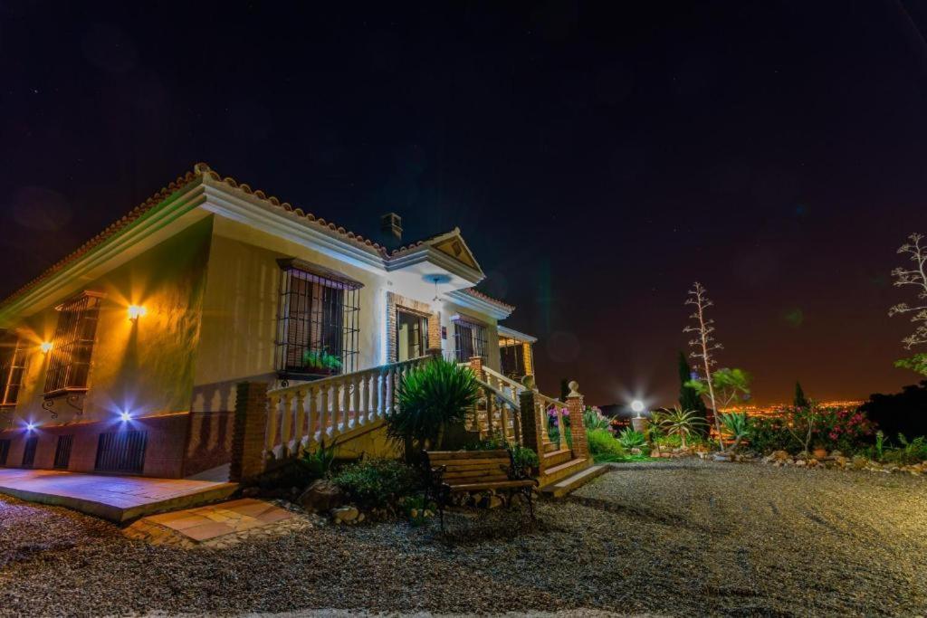 Вилла Preciosa Casa Rural A Un Paso Del Centro Малага Экстерьер фото