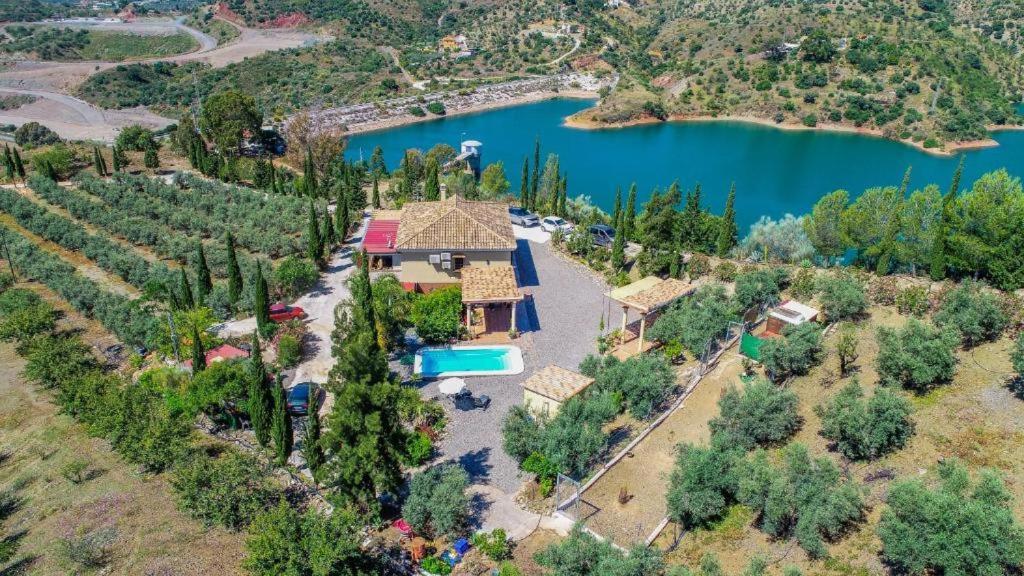 Вилла Preciosa Casa Rural A Un Paso Del Centro Малага Экстерьер фото