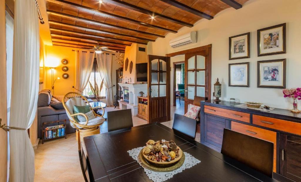 Вилла Preciosa Casa Rural A Un Paso Del Centro Малага Экстерьер фото