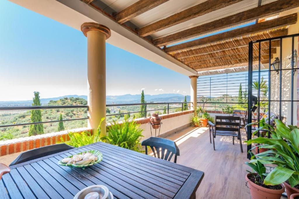 Вилла Preciosa Casa Rural A Un Paso Del Centro Малага Экстерьер фото