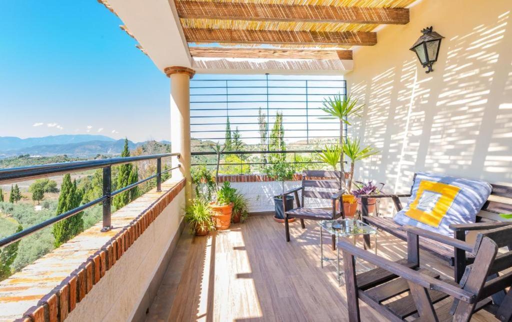 Вилла Preciosa Casa Rural A Un Paso Del Centro Малага Экстерьер фото