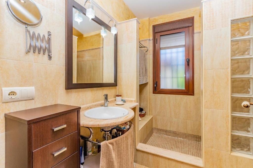 Вилла Preciosa Casa Rural A Un Paso Del Centro Малага Экстерьер фото